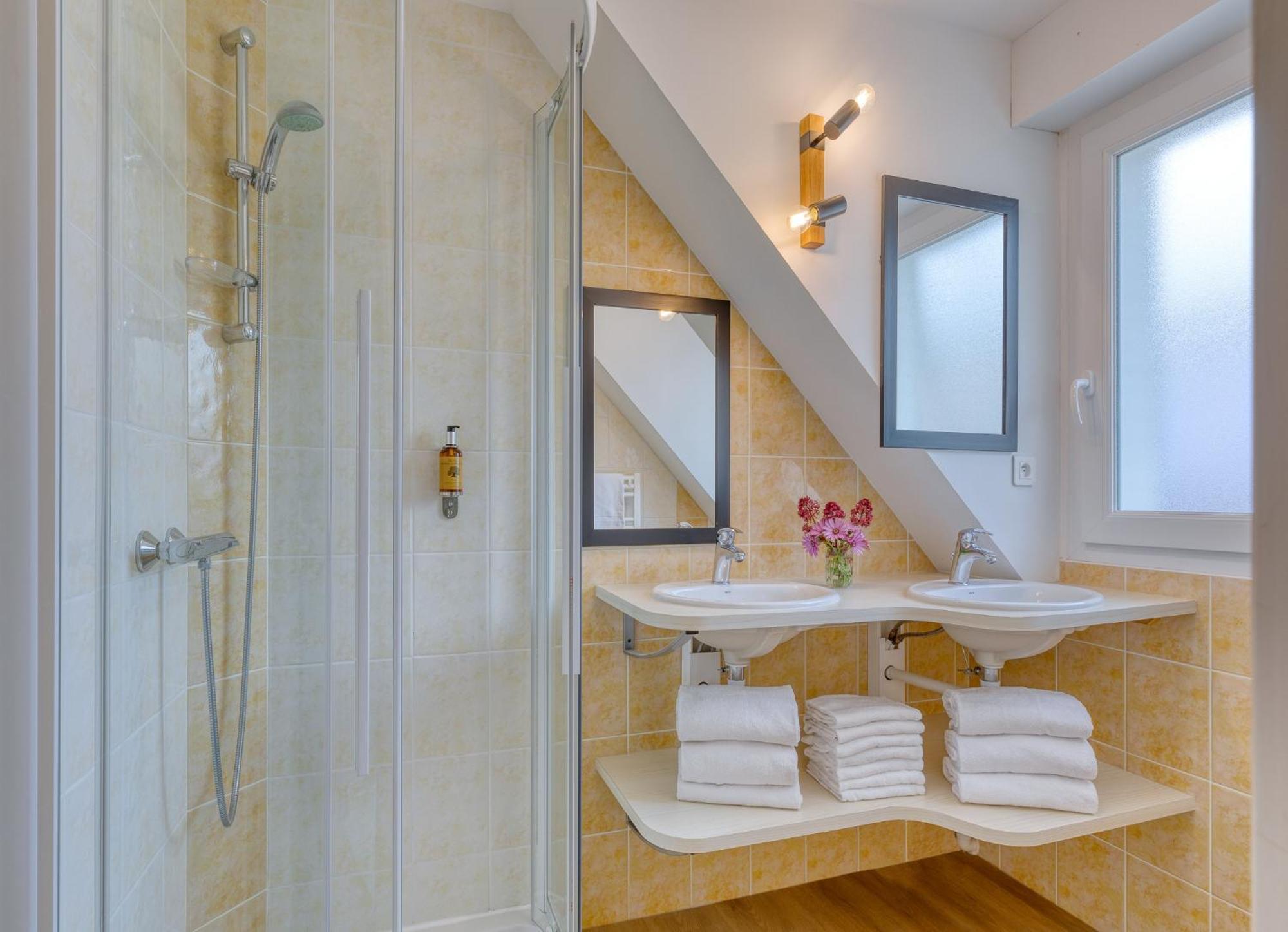 La Ferme De Vur Ven Apartment Saint-Evarzec Bilik gambar